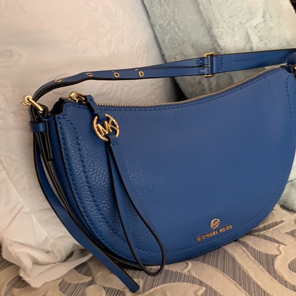 💥💥SOLD💥💥Michael Kors Crossbody - Picture 2 of 4